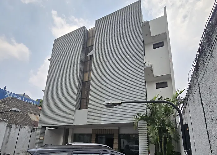 Hotel Caravan Tanah Abang Giacarta