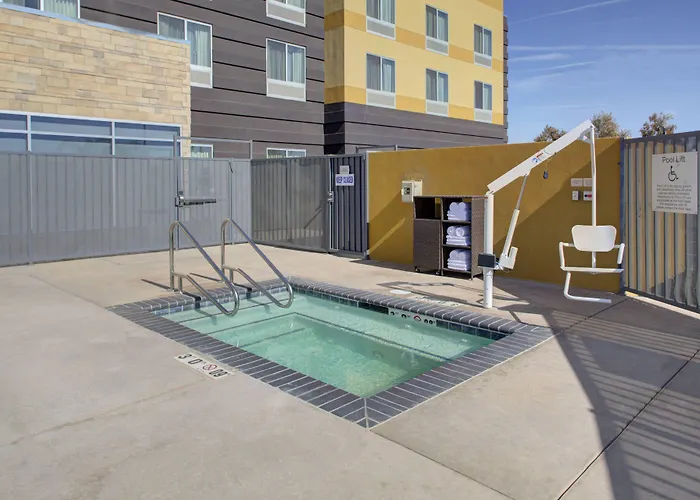 Fairfield Inn & Suites By Marriott Bakersfield North/Airport