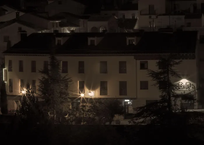 Hotel Mayno Pastrana
