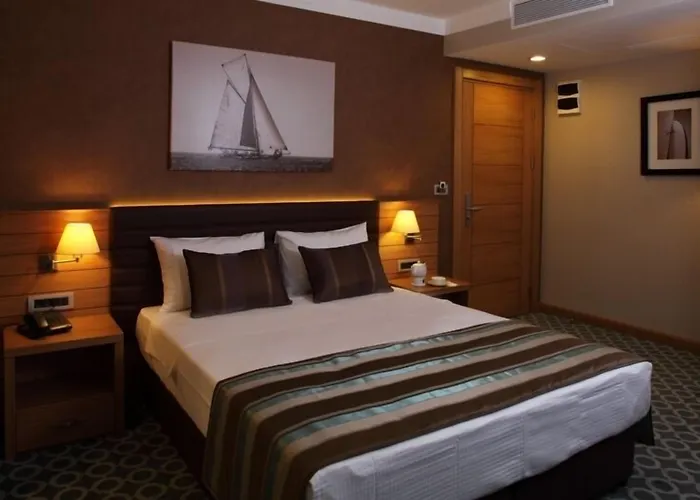 Tuzla Town Hotel