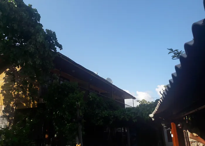 Antonios Motel Side
