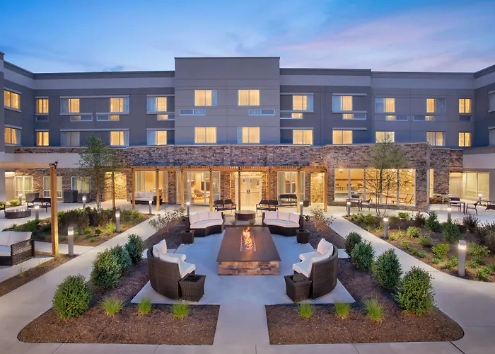 Courtyard By Marriott Wayne Fairfield