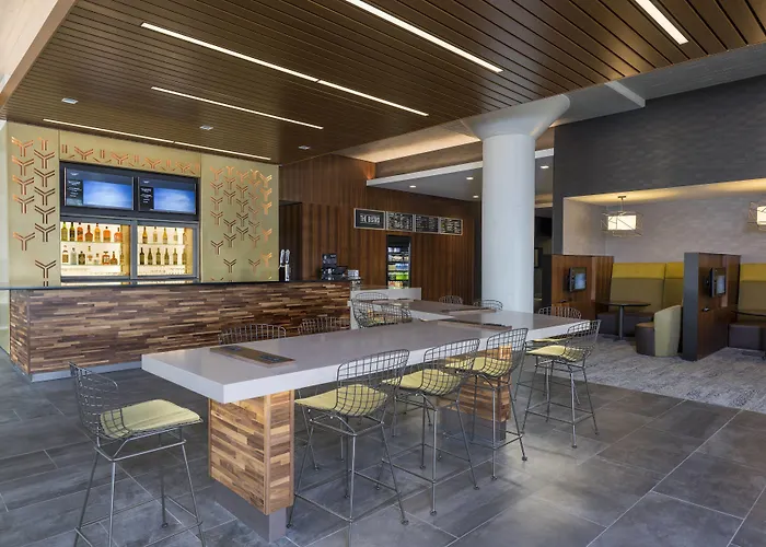 Courtyard By Marriott Waterloo Cedar Falls