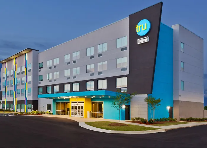 Tru By Hilton Auburn Hotel