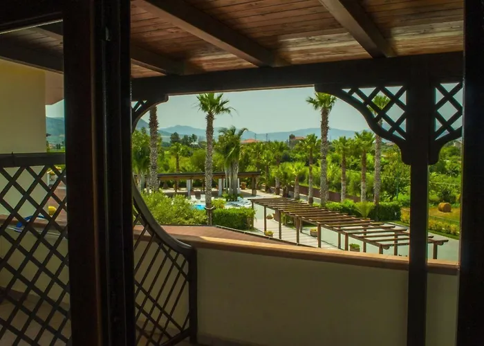 Perla Hotel E Garden - Free Parking And Pool - Open Area With Beautiful View Of The Landscape Capaccio