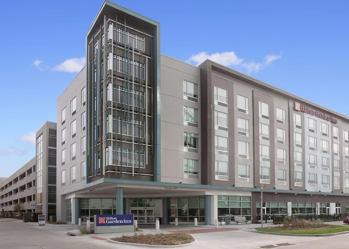 Hilton Garden Inn Omaha Aksarben Village