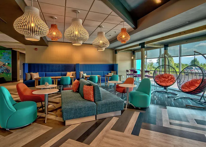 Tru By Hilton Roanoke Hollins Hotel