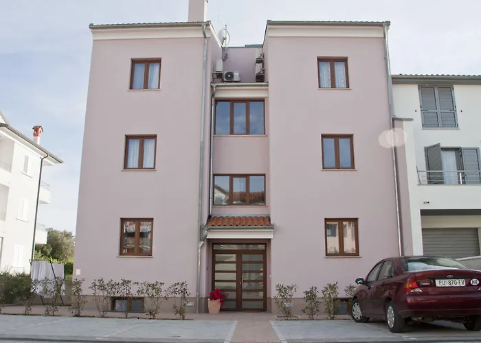 Apartments And Rooms Camaiore Rovinj