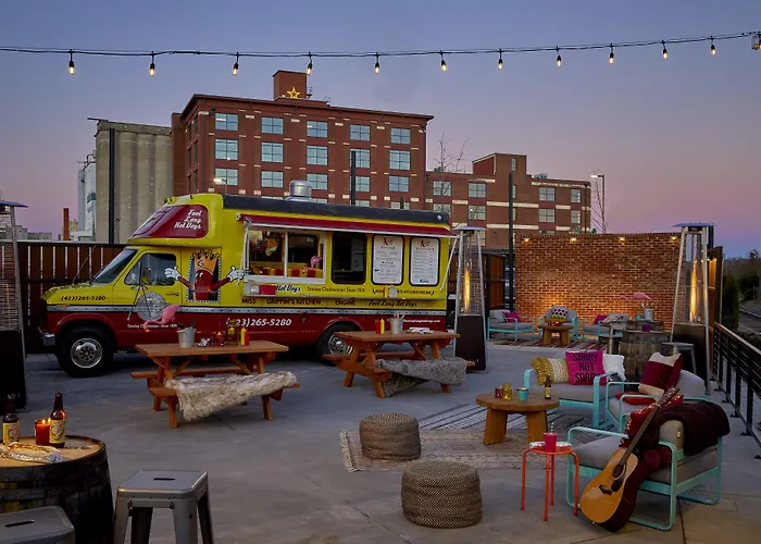 Moxy Chattanooga Downtown