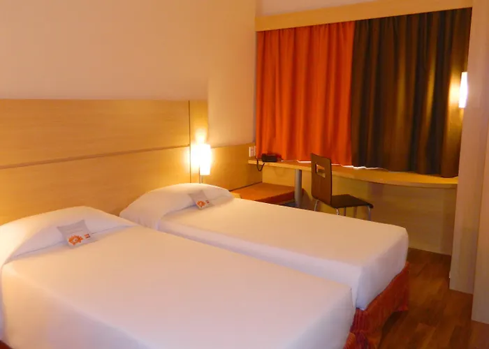 Hotel Oeste Plaza