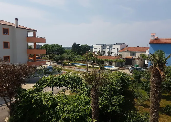 Apartments Zova Medolino