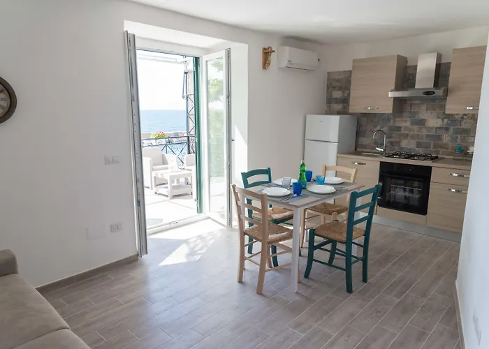 Quasi in Porto Rooms Castellabate