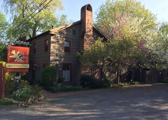 1795 Acorn Inn Bed And Breakfast