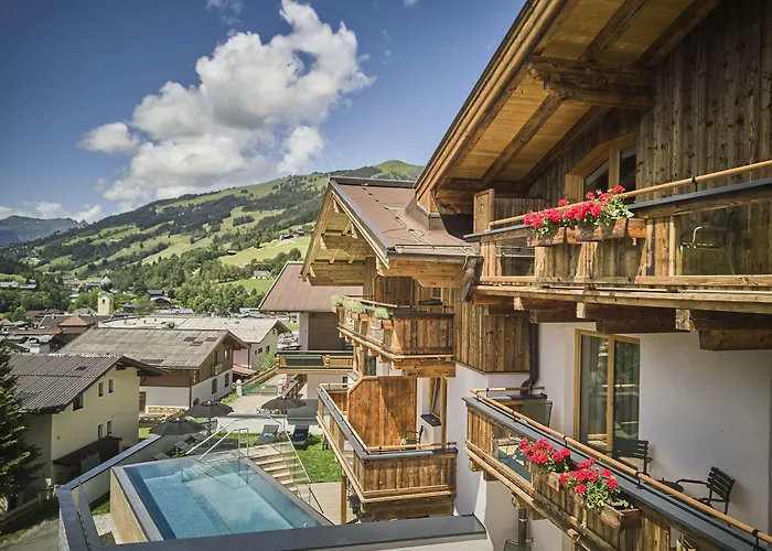 Hotel Astrid Inklusive Jokercard & Pool Saalbach-Hinterglemm