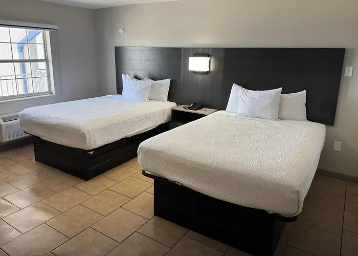 Travelodge By Wyndham Venice Venice Gardens