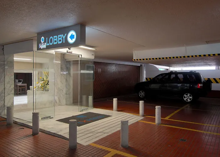 Econo Express Hotel