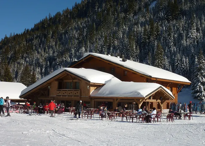 Hotel La Perdrix Blanche à Châtel