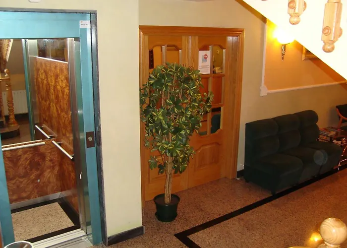 Hostal Universal Benavente