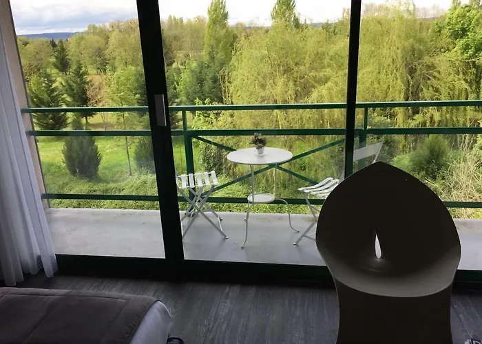 Golf Hotel Colvert - Room Service Disponible Levernois