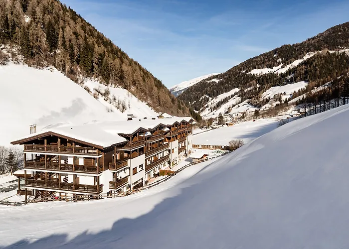 Hotel Almina Racines