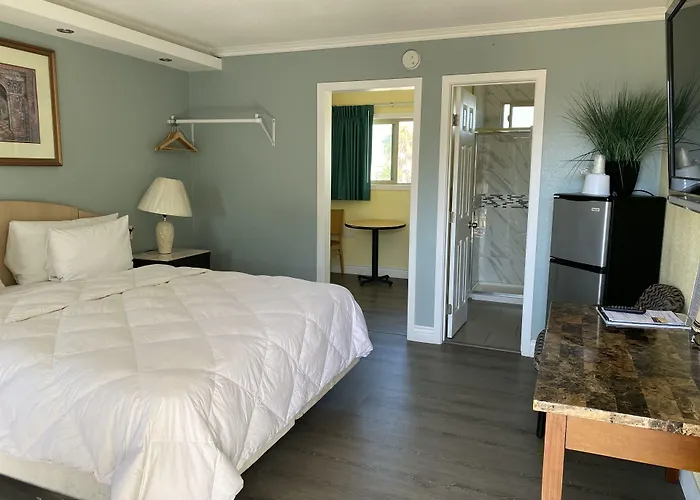 777 Motor Inn Huntington Beach