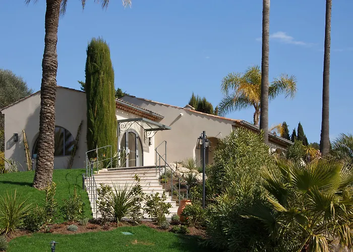 Hotel La Bastide De Biot