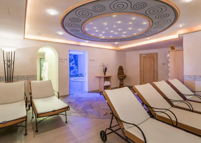 Stoa - Elegant & Romantic Guest House - "Adults Only" San Vigilio Di Marebbe
