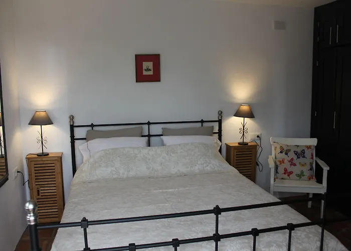 Bed and Breakfast El Nispero Dulce Alcaucín