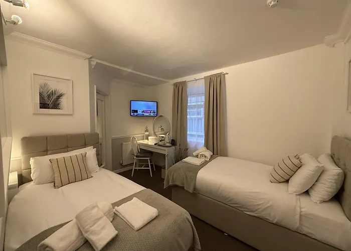 Central Hotel