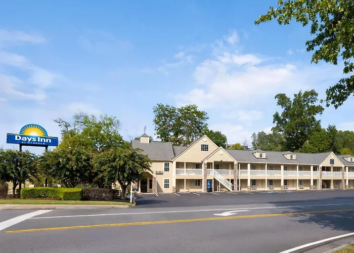 Days Inn By Wyndham Canton