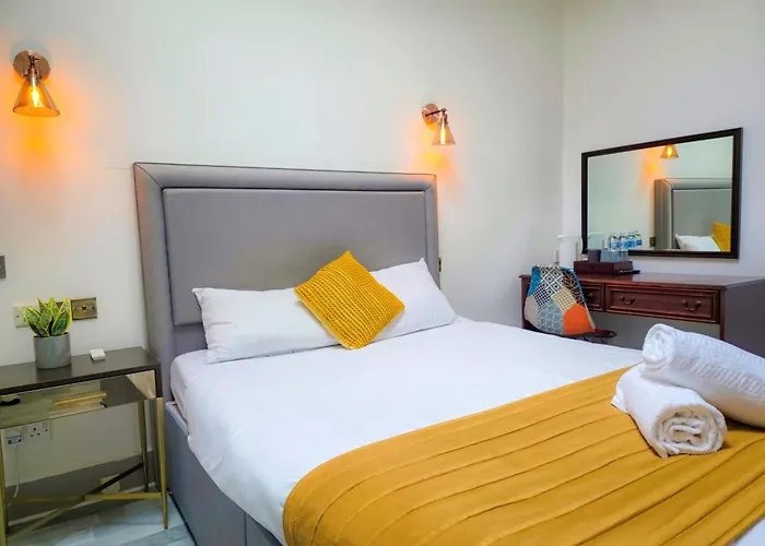 Lovat Hotel