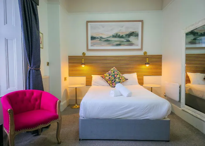 Lovat Hotel