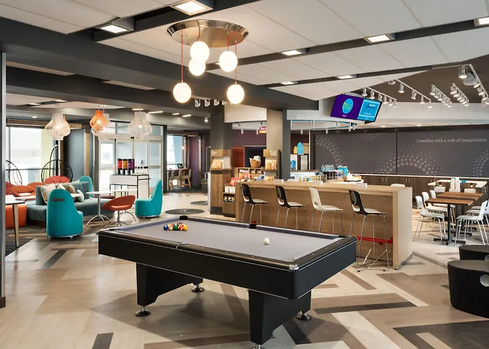 Waukesha Hotels