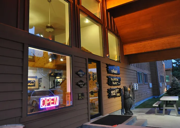Yellowstone Village Inn And Suites