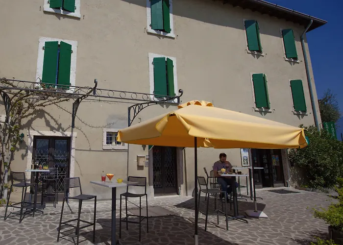 Pra De La Fam Hotel & Apartments Tignale