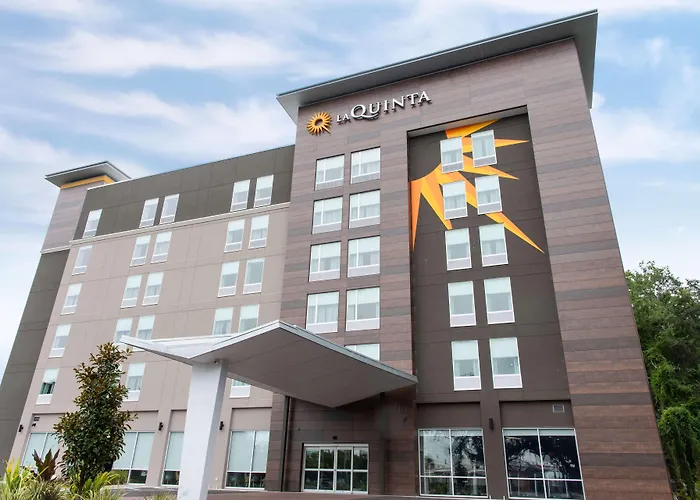 La Quinta Inn & Suites By Wyndham Lake City