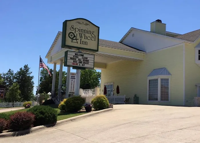 Spinning Wheel Inn Branson