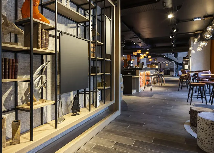 Hotel Base Camp Lodge - Bourg Saint Maurice