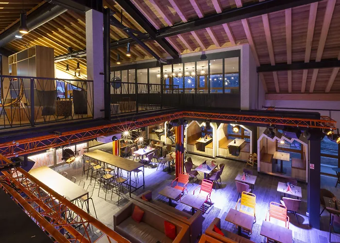 Hotel Base Camp Lodge - Bourg Saint Maurice