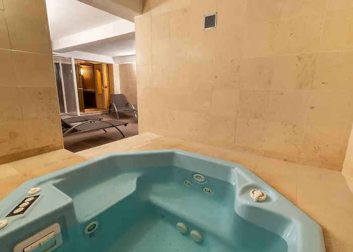 Estoril Luxury Suites & Spa