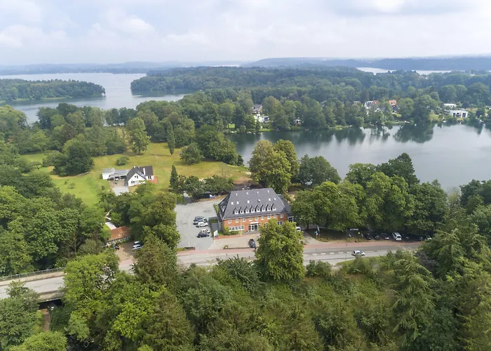 Lake House Ploen