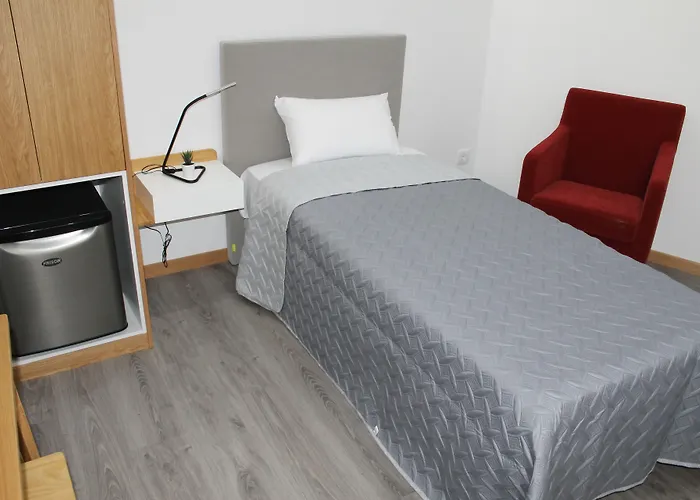 Alojamento Girassol - Guest House - Quarto Com Casa De Banho Privativa Castelo Branco 