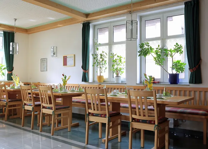 Hotel Weinstube Schwalbennest Karlstadt