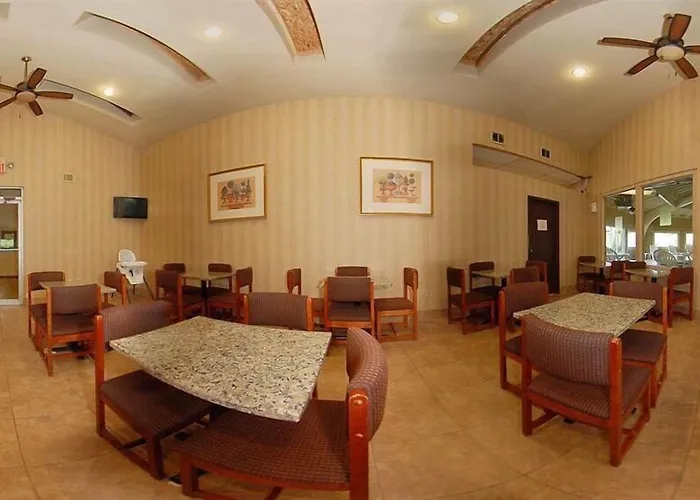 Baymont By Wyndham Youngstown