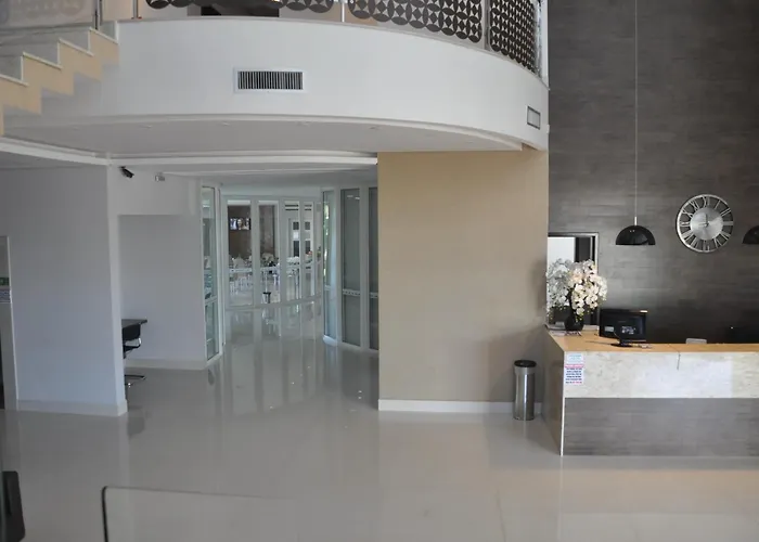 Kamur Plaza Hotel