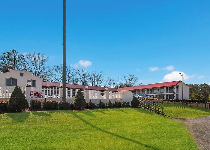 Econo Lodge Calhoun North Damascus