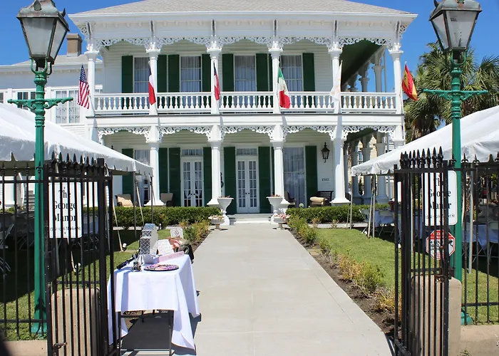 The George Manor Bed & Breakfast Galveston