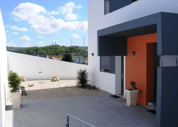 Casa Ceedina Bed And Breakfast & Beauty Batalha