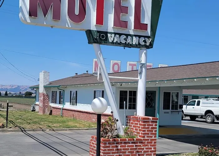 Wiebe Motel Hollister