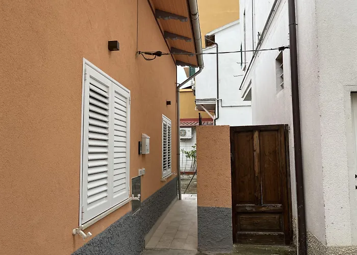 Guest House All'83